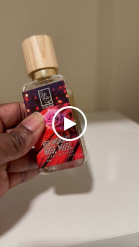 Customer video review of Her Midnight Rose Musc