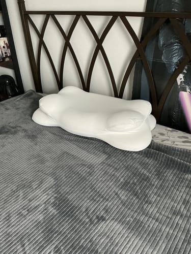 Customer photo review of Mellow CloudAlign™ Pillow