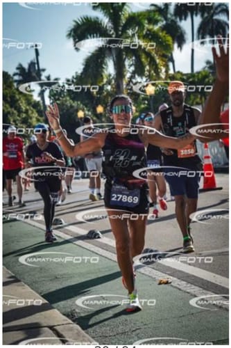 Customer photo review of Women's Singlet | MIA