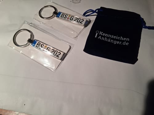 Customer photo review of Kennzeichen Schlüsselanhänger Mini Nummernschild Metall