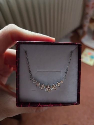 Customer photo review of Moissanite Necklace for Woman Wedding Fine Jewely with Certificates 925 Sterling Sliver Plated 18k White Gold Necklace