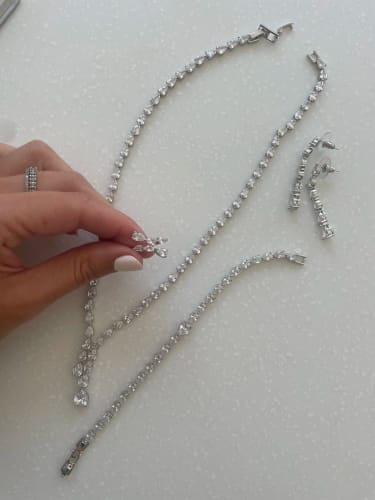 Customer photo review of HIBRIDE Simple CZ Ladies Jewelry Sets Water Drop Cubic Zirconia Crystal Tassel Earrings and Necklace Set for Women Gifts N-1149