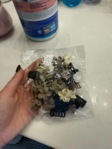 Customer photo review of 5/10/20/30pcs Beige Mixed Pack Small Clips, Cute Girl Accessories - Perfect for Daily Use, Special Occasions, or Travel Gifts