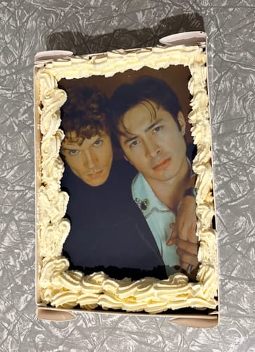 Customer photo review of A4 Rectangle Custom Edible Icing Image