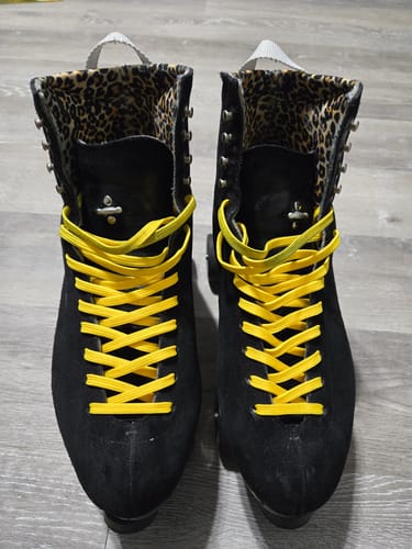 Customer photo review of Waxed Skate Laces 6mm