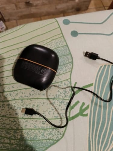 Customer photo review of 2025 Neuer Mini-Glätteisen, wiederaufladbar, tragbar, Haarglätter, Bürste, Verbrühungsschale, kabellose USB-Lade-Glätteisen