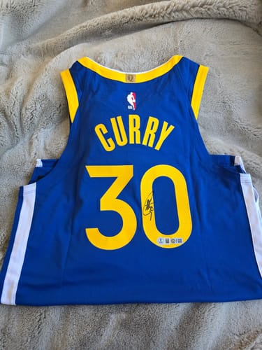 Customer photo review of Stephen Curry Autograph Signing