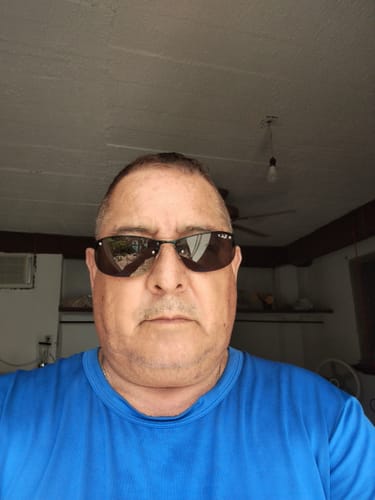 Customer photo review of Lentes De Sol Rb3183n Negro Verde G15