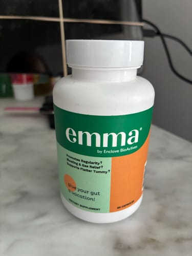 Customer photo review of Emma