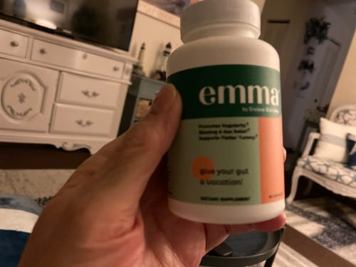 Customer photo review of Emma