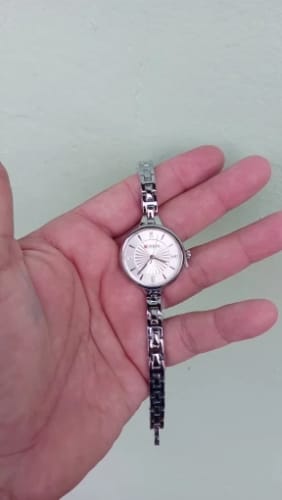 Customer photo review of CURREN Luxury Women Bracelet Quartz Watches For Women Magnetic Watch Ladies Sports Dress Wrist Watch Clock Relogio Feminino