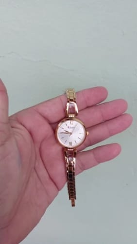Customer photo review of CURREN Luxury Watch For Woman High Quality Diamond Ladies Quartz Watch Waterproof Stainless Steel Women Watches reloj+box