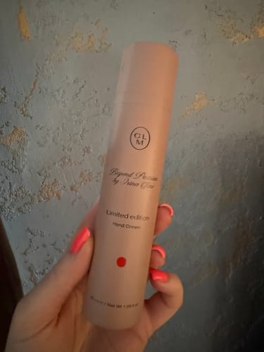 Customer photo review of Limited Edition Rankų kremas CLM & Irina Sinė 50ml