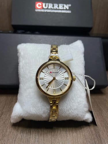 Customer photo review of CURREN Luxury Women Bracelet Quartz Watches For Women Magnetic Watch Ladies Sports Dress Wrist Watch Clock Relogio Feminino