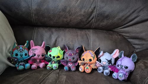 Customer photo review of Batties Plush Pendant Blind Box