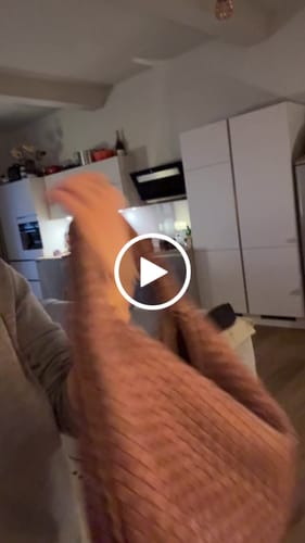 Customer video review of Large Hobo
