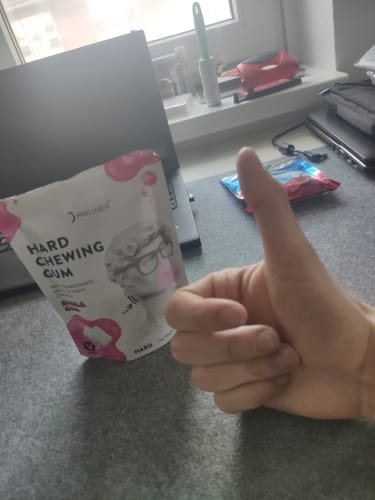 Customer photo review of JAWLINER® Hard Chewing Gum