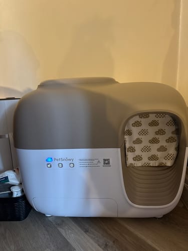 Customer photo review of Self-Cleaning Litter Box