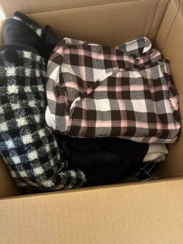 Customer photo review of Women's Thread Hunt Assorted Apparel