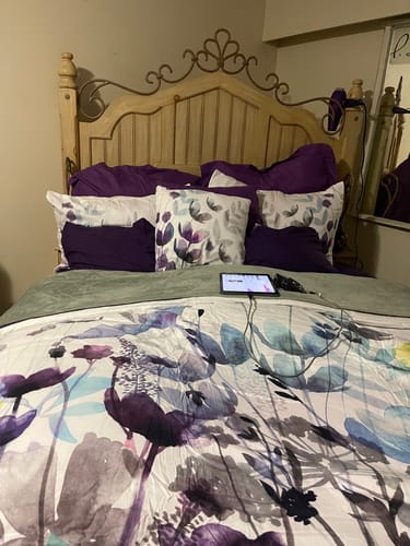 Customer photo review of Flowers 7pc Comforter Set