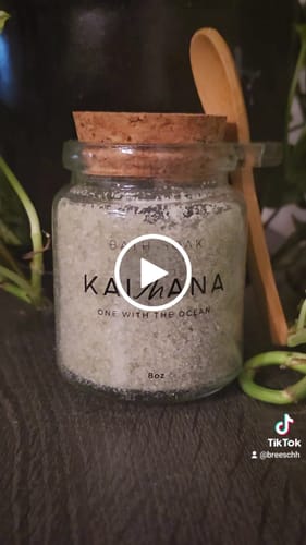 Customer video review of Aloha Bath Soak