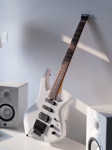 Customer photo review of Donner HLX-500 ヘッドレスエレキギター