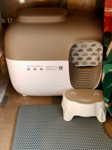 Customer photo review of Litter Box Premium Set + Clumping Clay Litter x2
