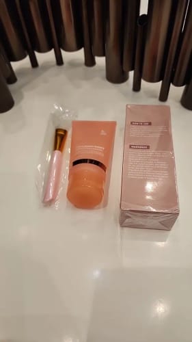 Customer photo review of Collagen Night Wrapping Mask