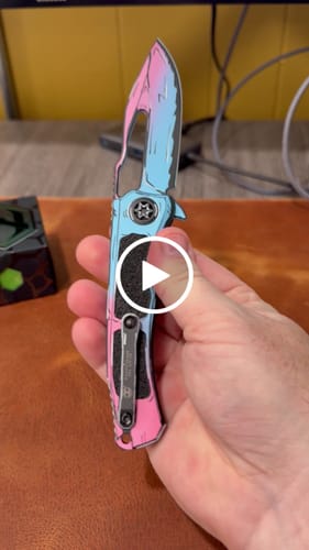 Customer video review of Heretic Cotton Candy Wraith – MagnaCut Blade, Cel Shade Cotton Candy Handle, Fully Machined Clip – Manual – Made in USA (H001-CS-CC)