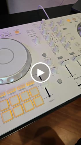 Customer video review of Pioneer DJ DDJ-FLX4-W, 2-Channel DJ Controller for Serato and Rekordbox - White