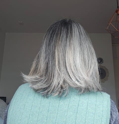 Reseña con foto de un cliente sobre Tratamiento Capilar Polvo de Cassia (Henna Neutra)