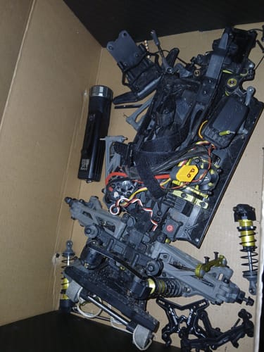 Customer photo review of Rlaarlo Omni-Terminator Carbon Fiber MINI 1:10 Scale RTR Brushless Monster Truck, RZ001B-C