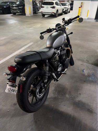 Customer photo review of Triumph Bar End Finishers & Mirror Kits - 7/8” Handlebar Triumph Models
