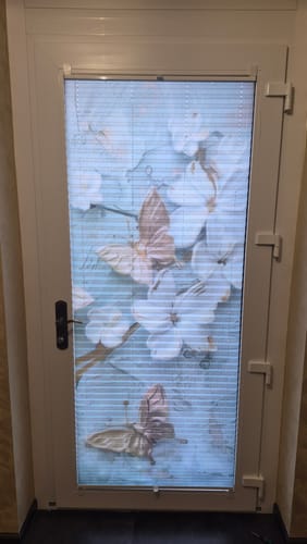 Customer photo review of Plissee Motiv "Blumen mit Schmetterlingen Weiss Gold"