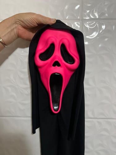 Customer photo review of Máscara Fluorescente Ghost Face® - Original FunWorld