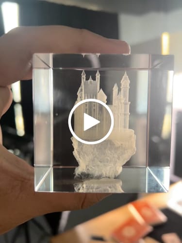 Customer video review of Cloudray UV-P Pro Series 5-in-1 5W 10W 15W UV Laser Water-Cooled Autofocus 3D, 2.5D, Inner & Surface Engraver compatible with Lightburn
