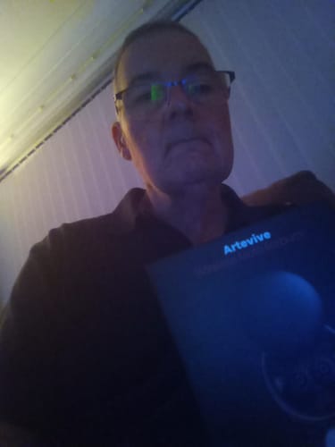 Customer photo review of Bluetooth Moto Earbuds