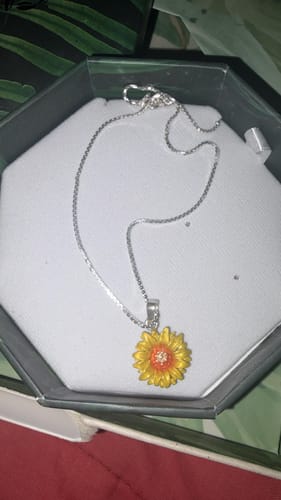 Customer photo review of Collar Girasol en plata