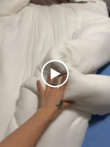 Customer video review of MarshMellow Comforter