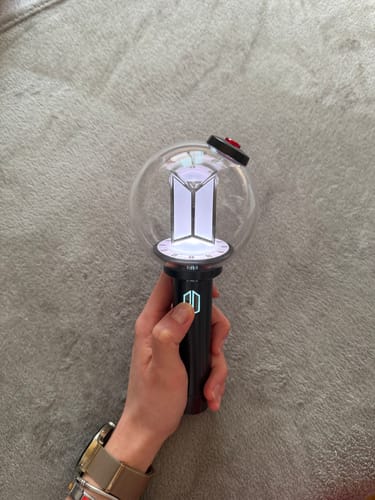 Customer photo review of BTS - OFFICIAL LIGHT STICK VER.4 (ARMY BOMB)