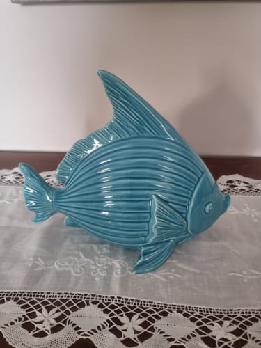 Recensione con foto di un cliente su Statuina Decorativa Pesce in Ceramica Azzurro Turchese