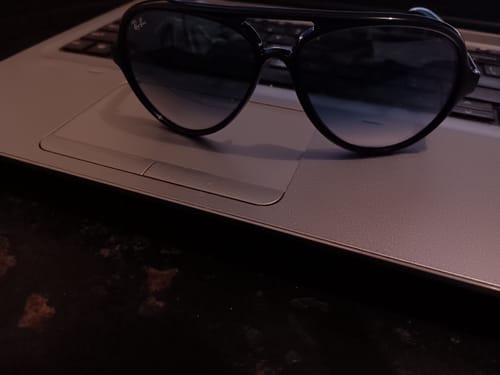 Customer photo review of Lentes De Sol Rb Cats 5000 Rb4125n Negro Azul Degradado