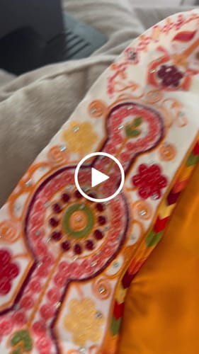 Customer video review of White/ Mustard Orange Maleka Floral Long Embroidered Thobe