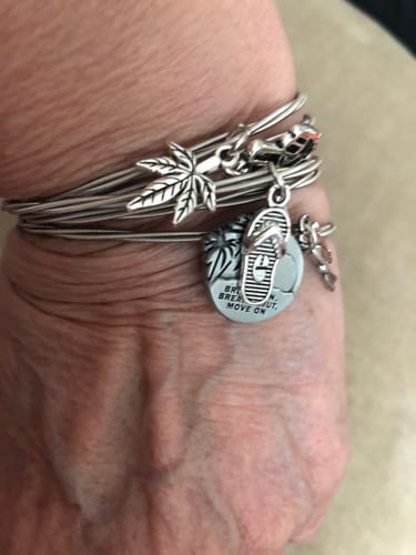 Customer photo review of PEACE SIGN HAND – “ONE LOVE”