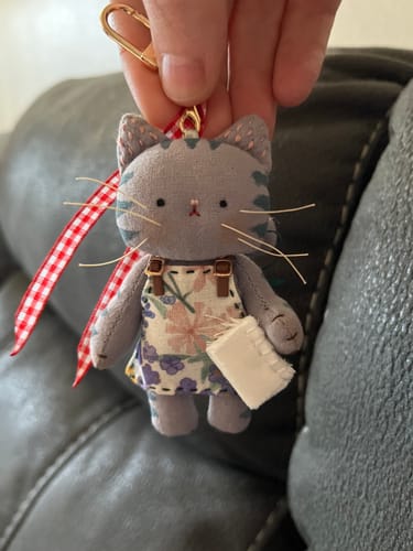 Customer photo review of Artist Kitty Bag Charm🎨| Longer Processing Time|2+ Weeks🙏