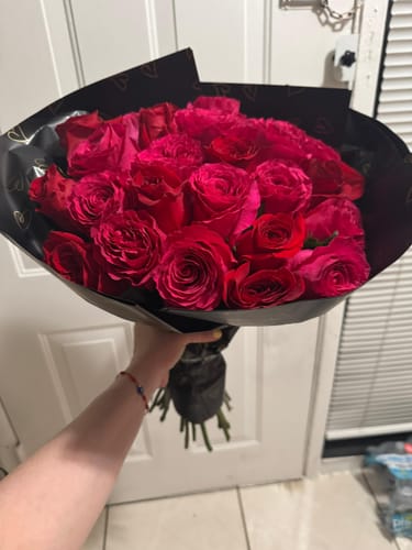 Customer photo review of Red & Hot Pink Rose Bouquet