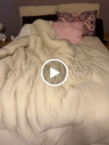 Customer video review of MarshMellow Comforter