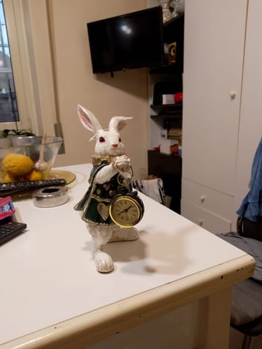 Recensione con foto di un cliente su Bianconiglio con Orologio in resina