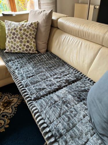 Customer photo review of Kord Sofabezug – Dick, Rutschfest und Dekorativ | Perfekter Schutz für Couch