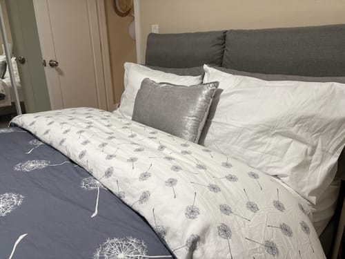 Customer photo review of MarshMellow Comforter